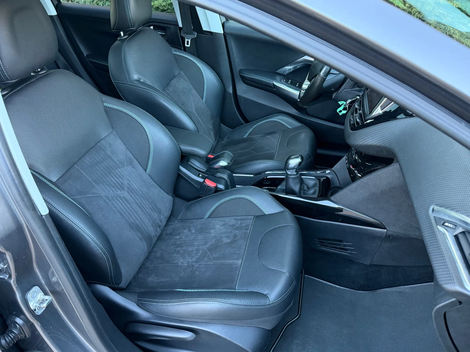 Peugeot 2008 1.6Hdi Crossway, снимка 12 - Автомобили и джипове - 56364324