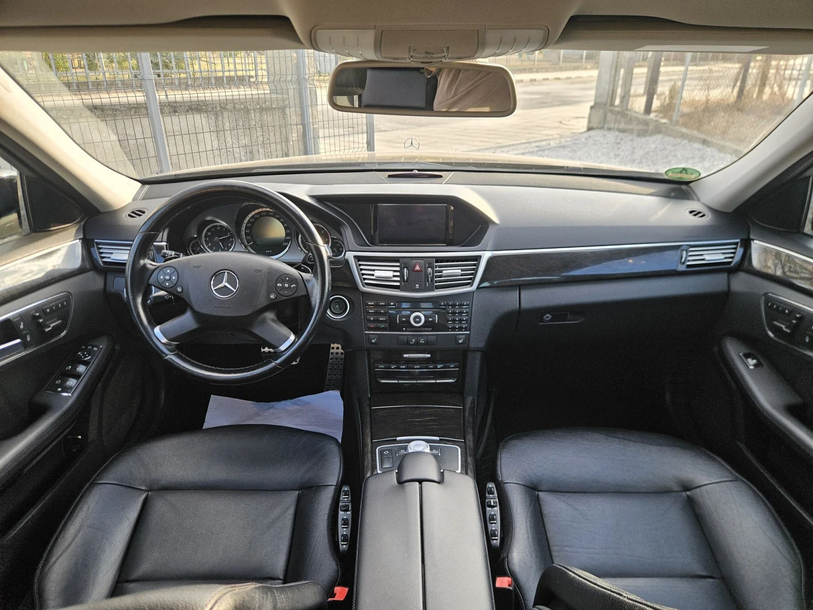 Mercedes-Benz E 350, снимка 12 - Автомобили и джипове - 56443721