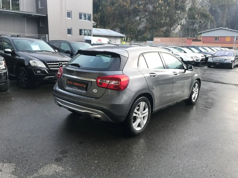 Mercedes-Benz GLA 200, снимка 6 - Автомобили и джипове - 47955066