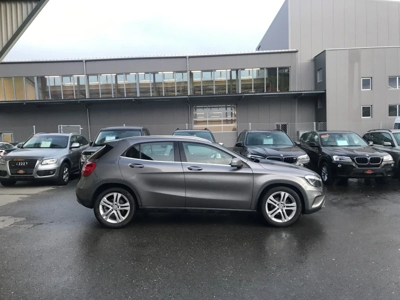 Mercedes-Benz GLA 200, снимка 4 - Автомобили и джипове - 47955066