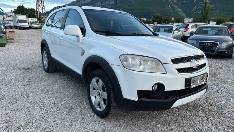 Chevrolet Captiva 2.4i газ 7 места, снимка 3 - Автомобили и джипове - 50404167