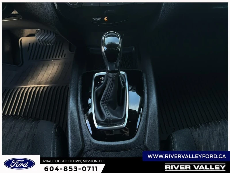 Nissan Rogue АвтоКредит* (ЦЕНА ДО БГ), снимка 13 - Автомобили и джипове - 53250340