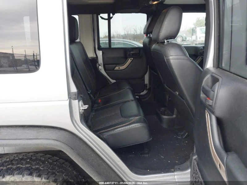 Jeep Avenger 3.6L V-6 DOHC, VVT, 285HP 4X4 Drive, снимка 13 - Автомобили и джипове - 53439071