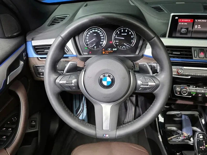 BMW X1 (F48) xDrive 20I M Sport, снимка 13 - Автомобили и джипове - 55644270