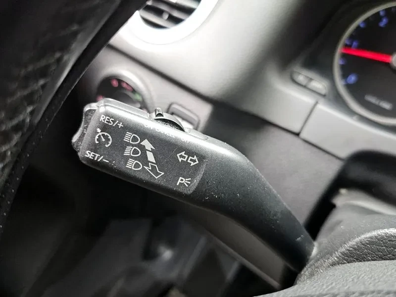 VW Tiguan 2.0 Tdi 5N, снимка 17 - Автомобили и джипове - 55914202