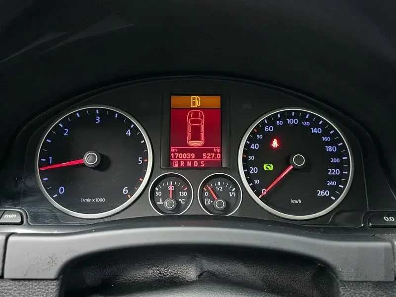 VW Tiguan 2.0 Tdi 5N, снимка 8 - Автомобили и джипове - 55914202