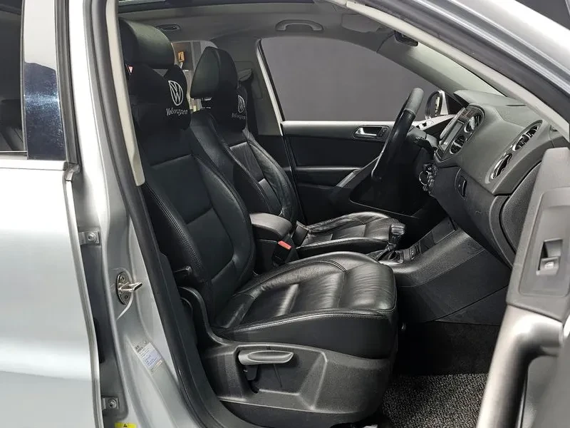 VW Tiguan 2.0 Tdi 5N, снимка 10 - Автомобили и джипове - 55914202