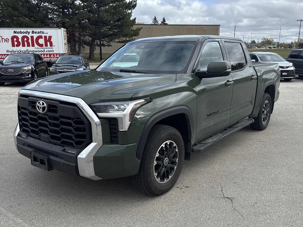 Toyota Tundra SR5 CrewMax Cab* Камера* Мъртва* Точка* CarPlay* , снимка 1