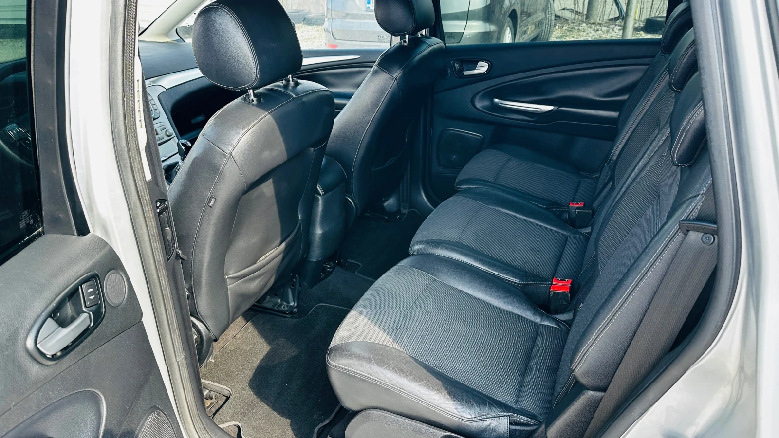 Ford S-Max 2.0cdti-140kc Италия, снимка 8 - Автомобили и джипове - 50404167