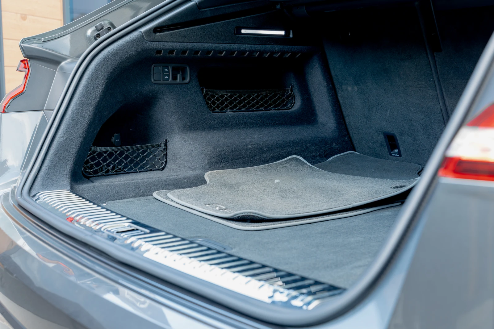 Audi RSQ8 CERAMICA/B&O/CARBON/360/SHADOW-LINE/KEY-LESS - изображение 10