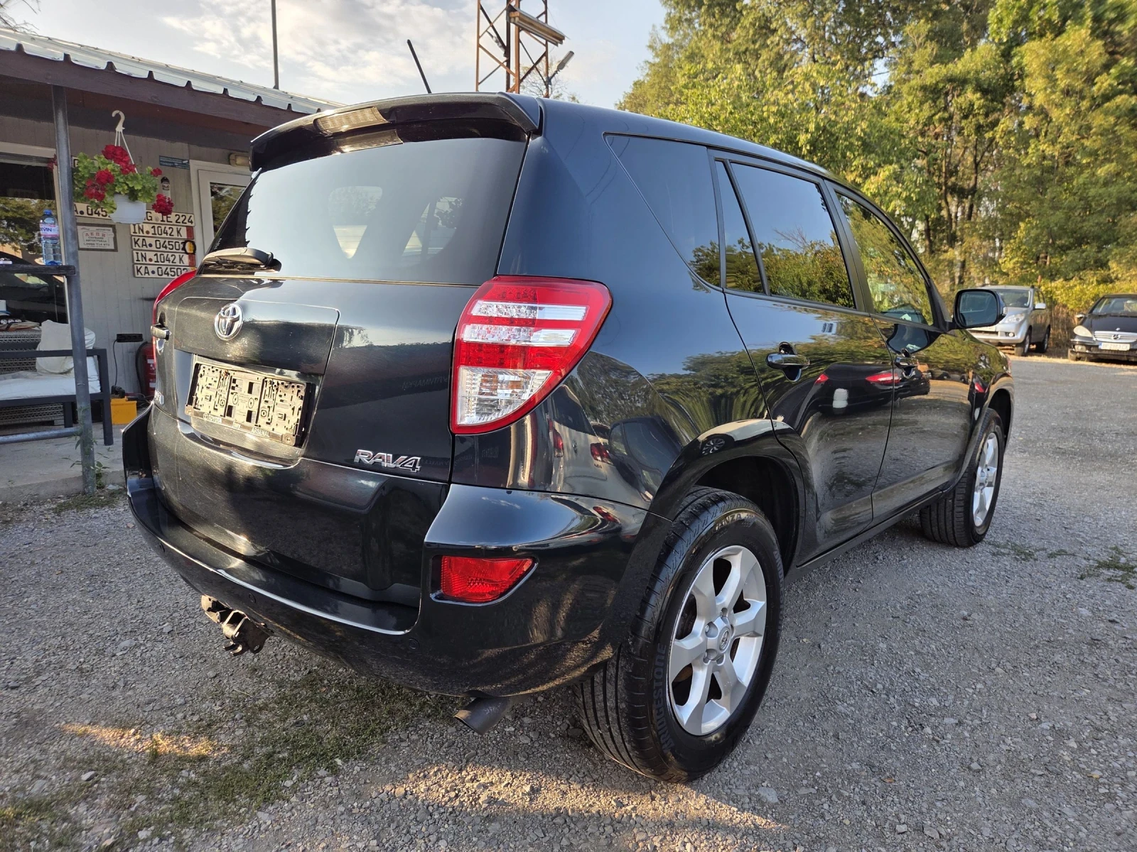 Toyota Rav4 2.2d/150hp| 6 скорости| Нов внос| От 1-ви собствен - изображение 6
