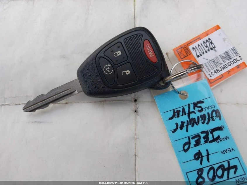 Jeep Avenger 3.6L V-6 DOHC, VVT, 285HP 4X4 Drive | Mobile.bg � ����������� 3