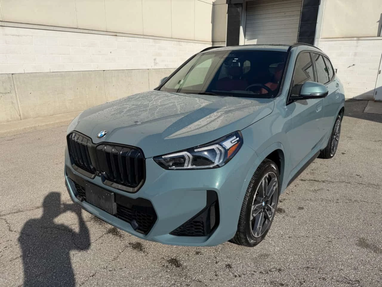 BMW X1 xDrive28i/HARMAN KARDON/ПАНОРАМА/360 CAM, снимка 4 - Автомобили и джипове - 54161255