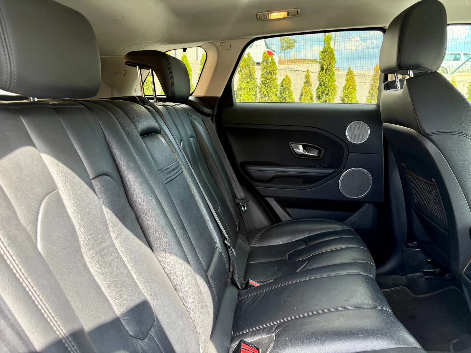 Land Rover Range Rover Evoque 2.2 ПЕЖО МОТОР, снимка 7 - Автомобили и джипове - 55727279