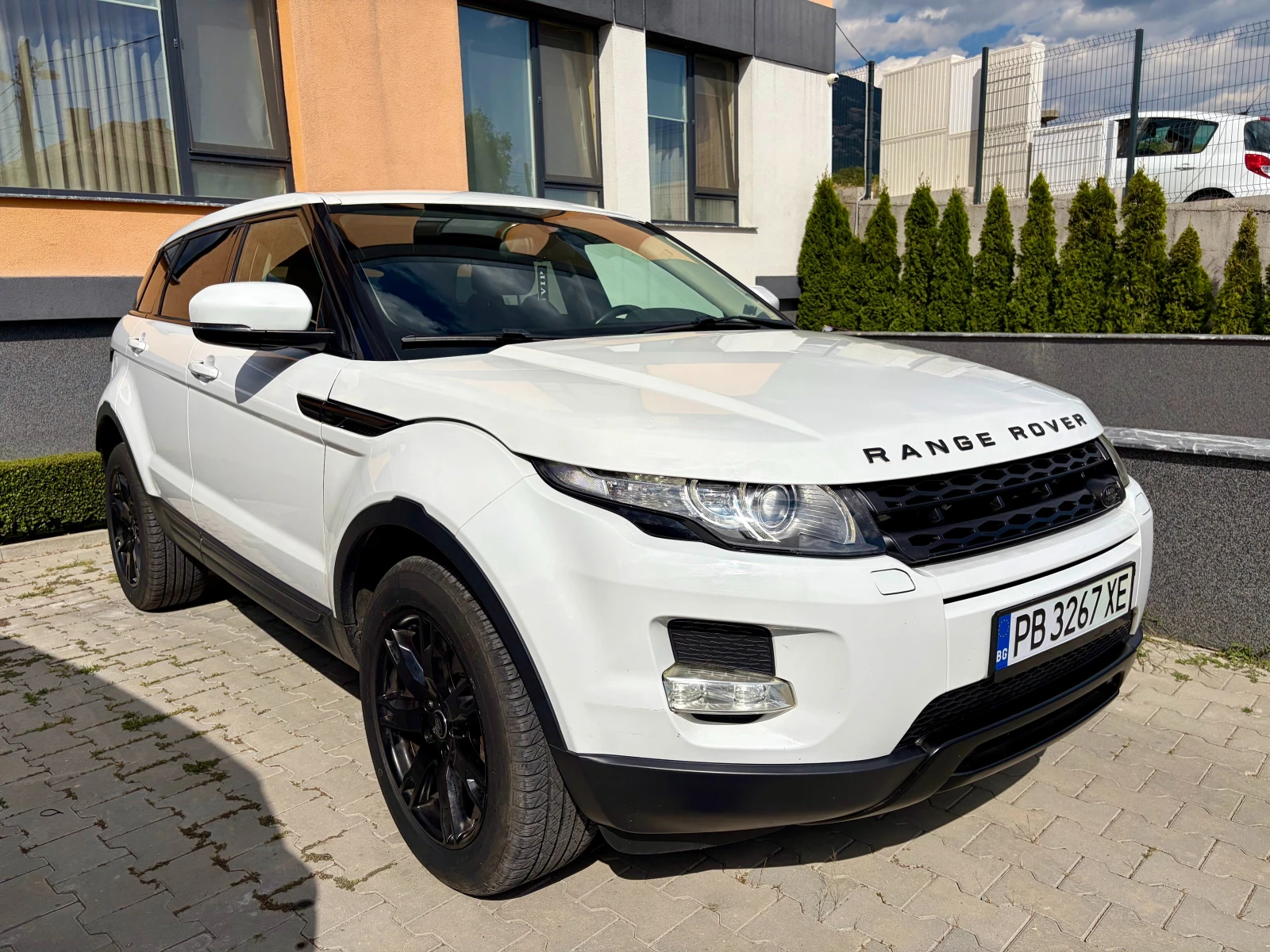 Land Rover Range Rover Evoque 2.2 ПЕЖО МОТОР, снимка 6 - Автомобили и джипове - 55727279