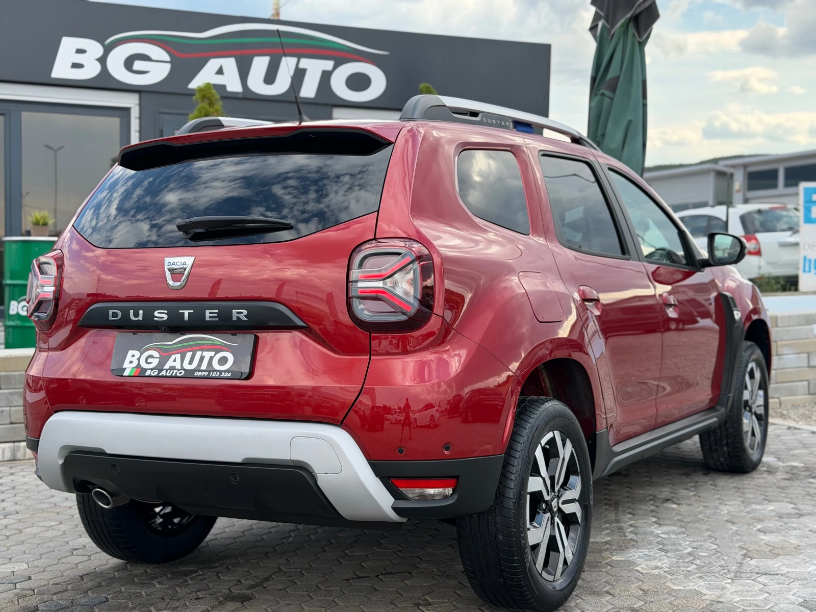 Dacia Duster * ИТАЛИЯ* 1.5-116* NAVI* CAMERA* EURO 6 D* , снимка 4 - Автомобили и джипове - 56092105