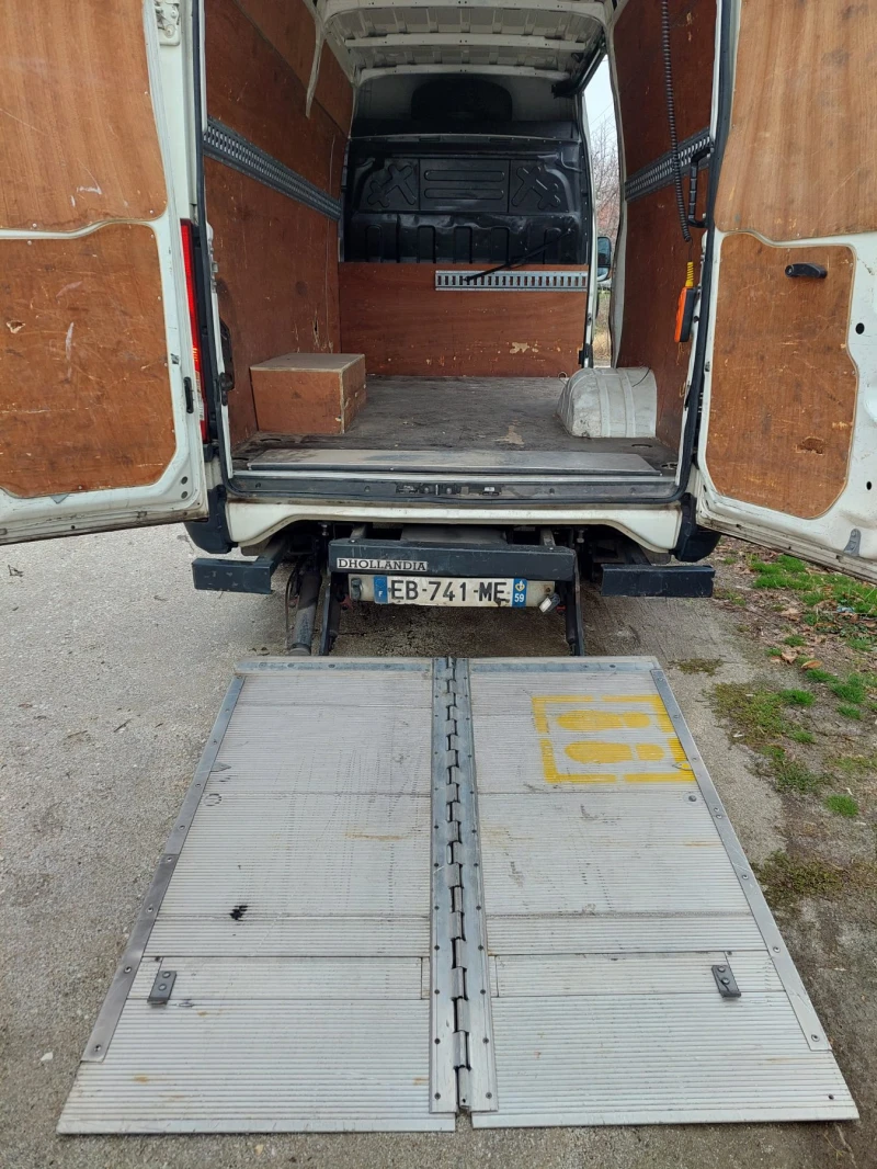 Iveco Daily 3.0, снимка 9 - Бусове и автобуси - 48452415