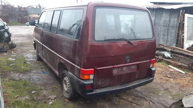 VW Transporter 2.4d/на части, снимка 4 - Бусове и автобуси - 31043158