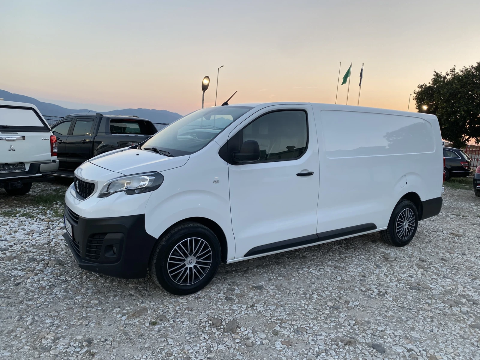Peugeot Expert -2.0HDI-122k.c./-2020�./MAXI | Mobile.bg � ����������� 1