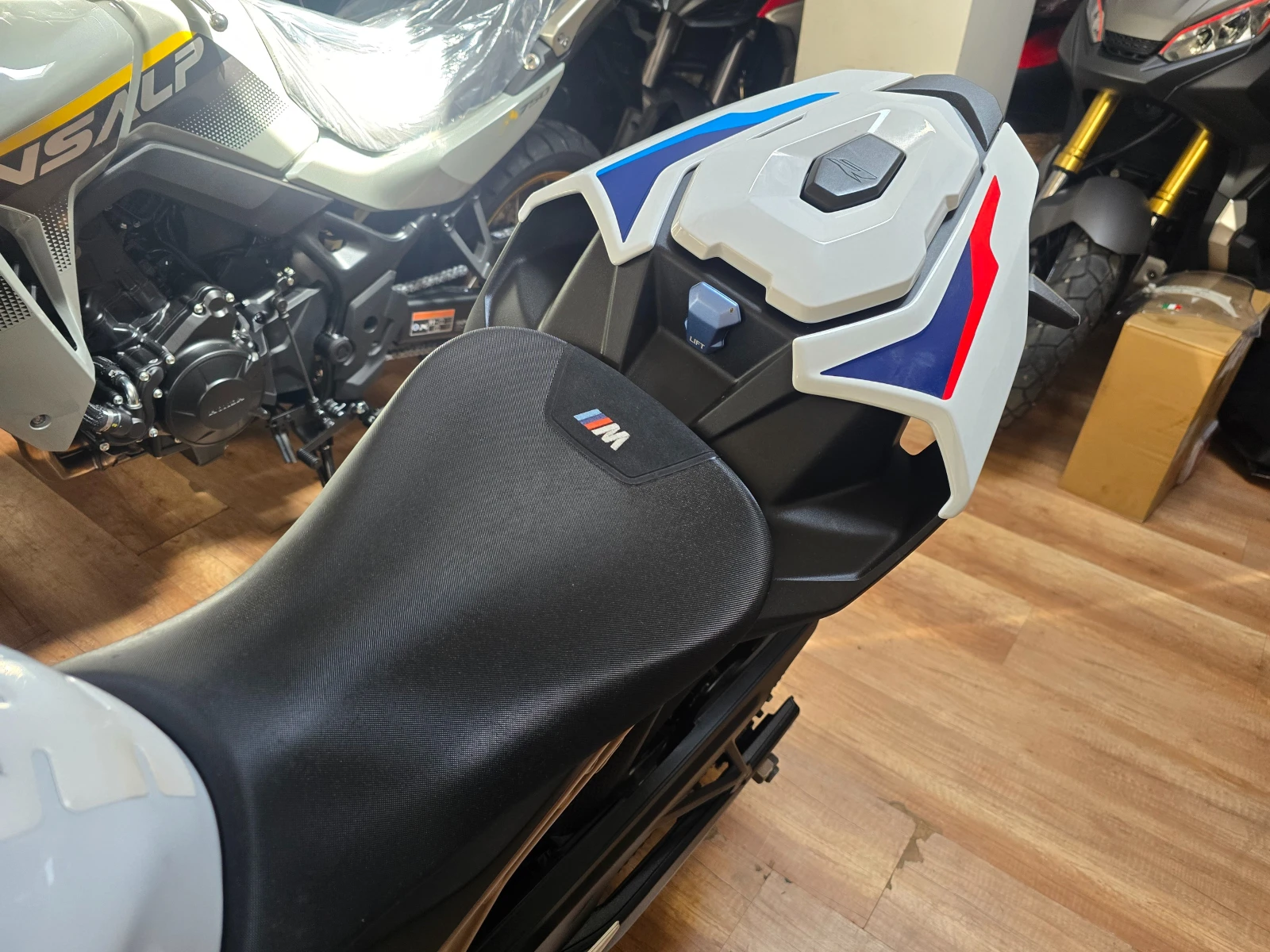 BMW S 1000R  "M" Carbon Wheels - изображение 4