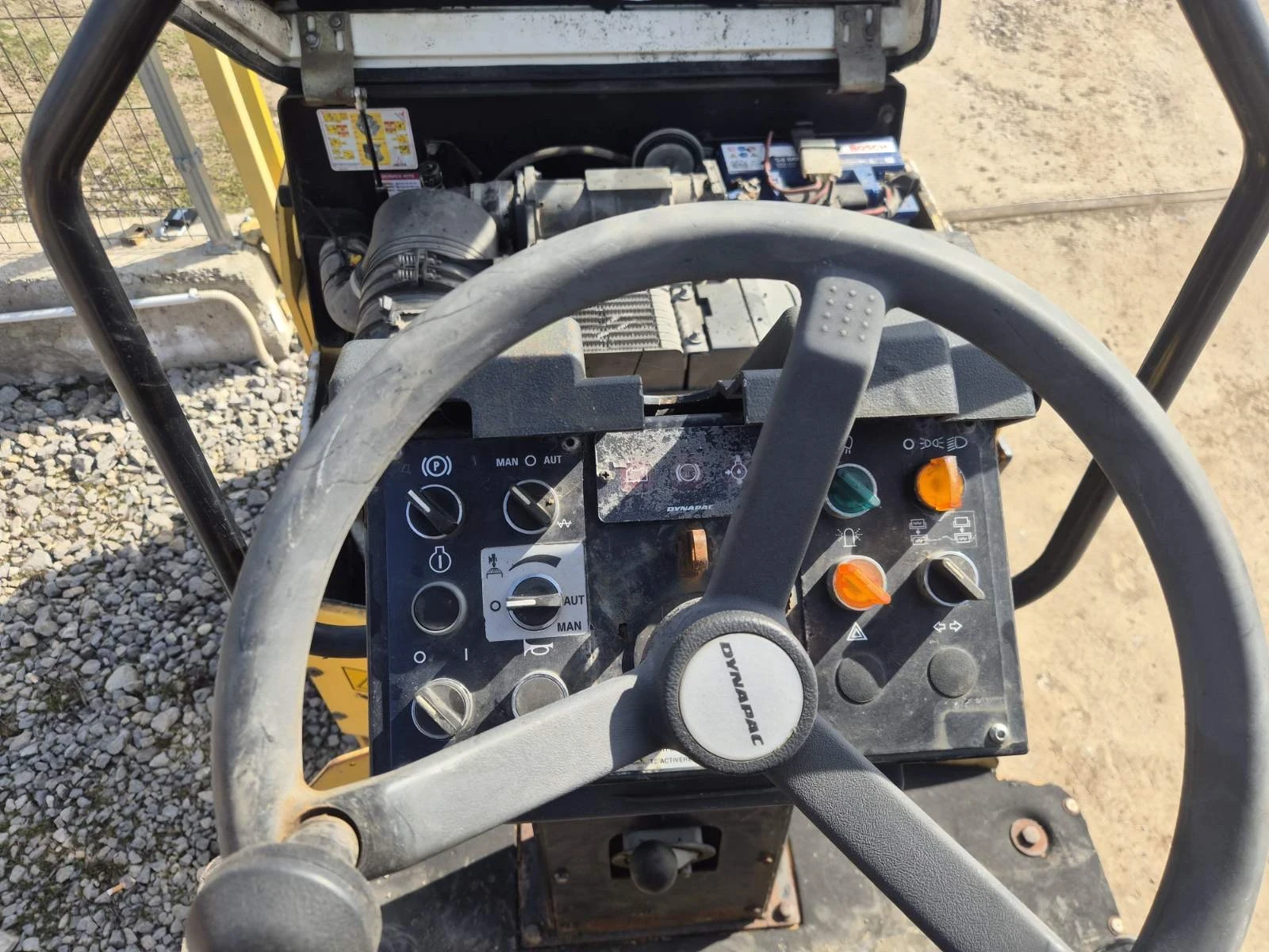 Валяк Dynapac CC102 - изображение 5