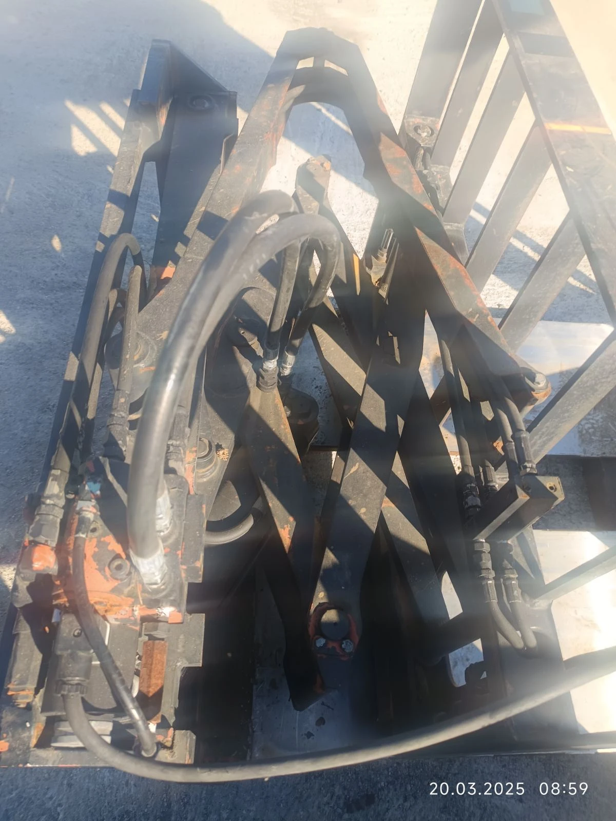  Clark     | Mobile.bg   4