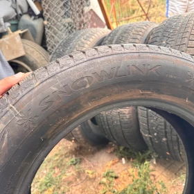 Гуми Зимни 235/60R18, снимка 4