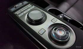 Genesis GV70 2.2D AWD* DISTRONIC* 360* ПОДГРЕВ* ОБДУХВАНЕ* , снимка 13