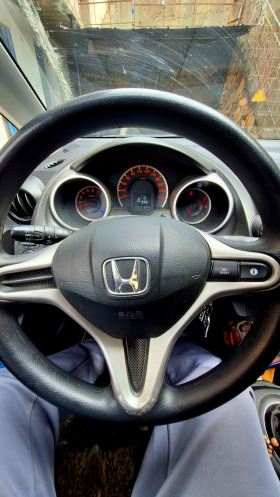 Honda Jazz, снимка 11 - Автомобили и джипове - 45387921