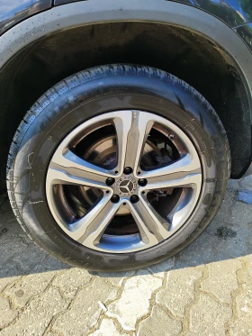 Mercedes-Benz GLC 200 4Matic * Leather * LED * NAVI | Mobile.bg    2