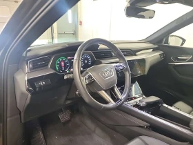 Audi E-Tron SPORTBACK TECHNIK * 360* PANO* HEADUP* CARFAX * , снимка 9 - Автомобили и джипове - 53647846