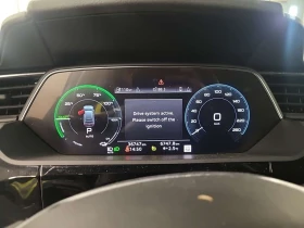 Audi E-Tron SPORTBACK TECHNIK * 360* PANO* HEADUP* CARFAX * , снимка 10 - Автомобили и джипове - 53647846