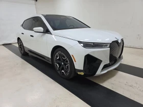 ������ BMW iX