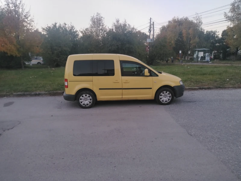 VW Caddy метан, снимка 2 - Автомобили и джипове - 47729524