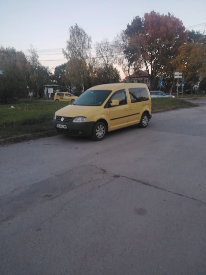 VW Caddy метан, снимка 3 - Автомобили и джипове - 47729524