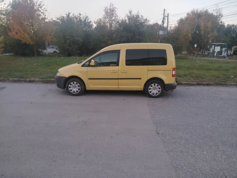 VW Caddy метан, снимка 5 - Автомобили и джипове - 47729524