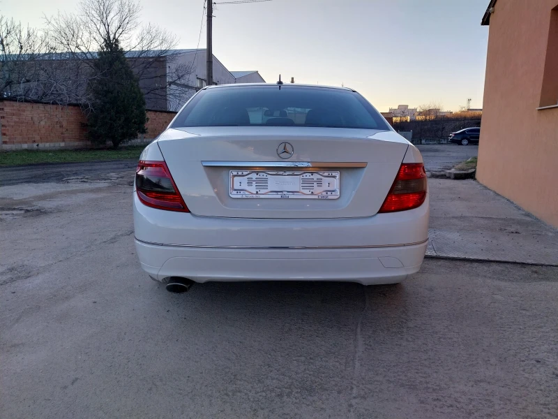 Mercedes-Benz C 220 OM-646/KOJA/NAVI/AVANTGARDE/ОТЛИЧНА , снимка 7 - Автомобили и джипове - 48544798