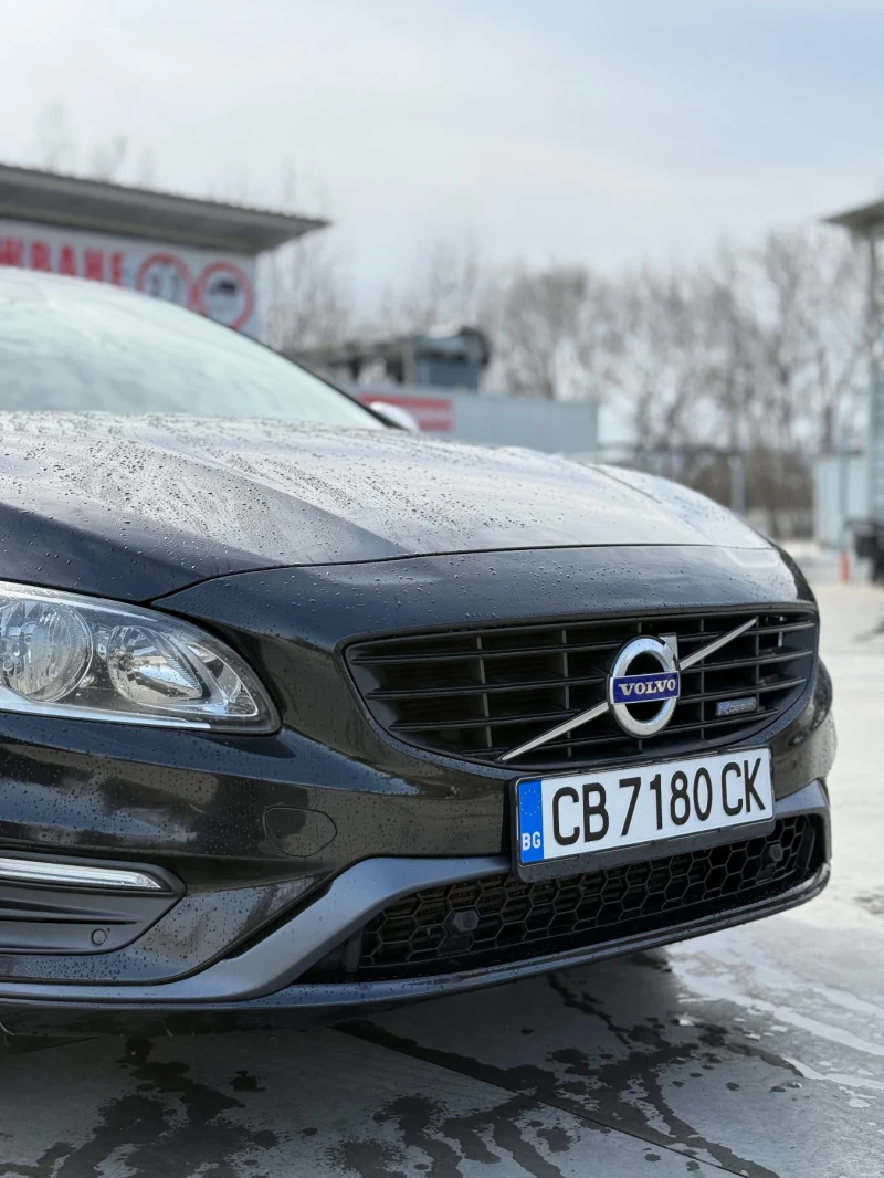 Volvo V60, снимка 4 - Автомобили и джипове - 49471541