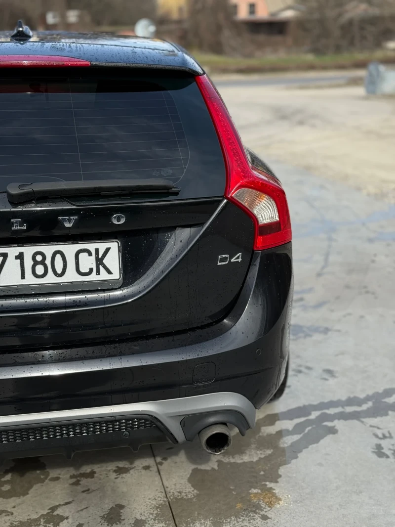 Volvo V60, снимка 7 - Автомобили и джипове - 49471541