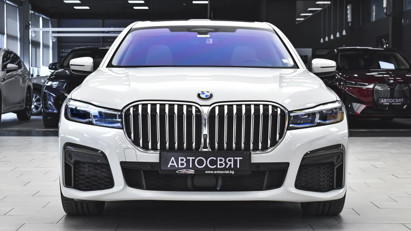 BMW 750 i xDrive M Sport Sportautomatic, снимка 2 - Автомобили и джипове - 50208234