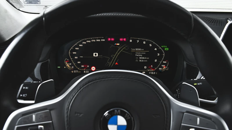 BMW 750 i xDrive M Sport Sportautomatic, снимка 12 - Автомобили и джипове - 50208234