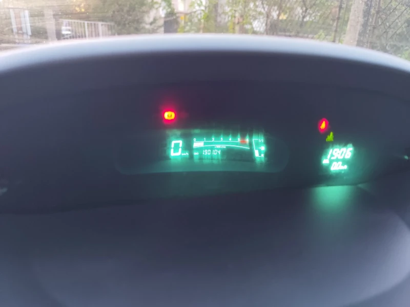 Toyota Yaris 1.4d4d, снимка 9 - Автомобили и джипове - 52517431