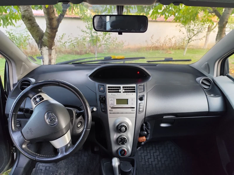 Toyota Yaris 1.4d4d, снимка 6 - Автомобили и джипове - 52517431