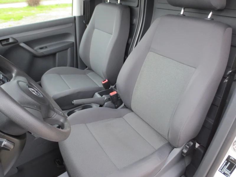 VW Caddy 1.6 TDI* MAXI* , снимка 10 - Автомобили и джипове - 53561902