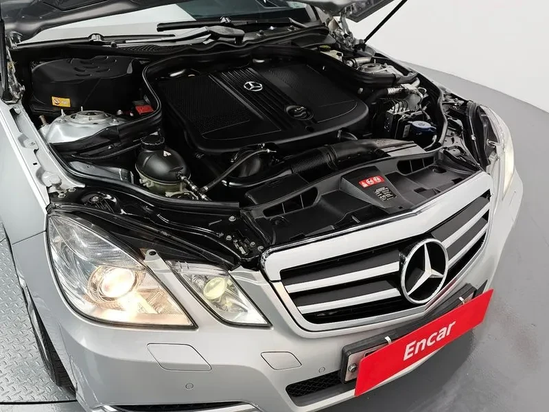 Mercedes-Benz E 200  - изображение 6