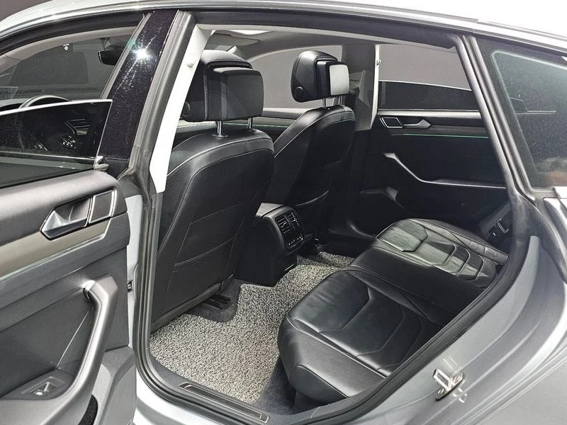 VW Arteon 2.0 DFH Automatic, снимка 11 - Автомобили и джипове - 55729562