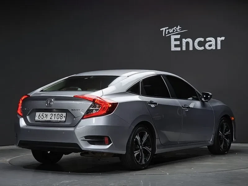 Honda Civic 2.0 10Th Generation, снимка 2 - Автомобили и джипове - 56066810