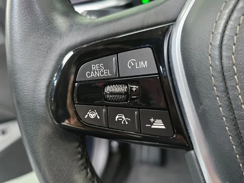 BMW 520 Luxury, снимка 16 - Автомобили и джипове - 56070807