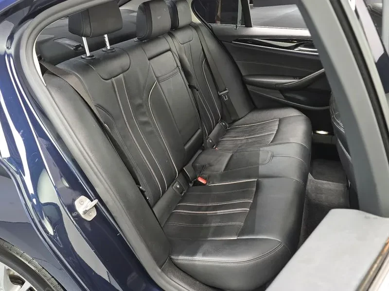 BMW 520 Luxury, снимка 11 - Автомобили и джипове - 56070807