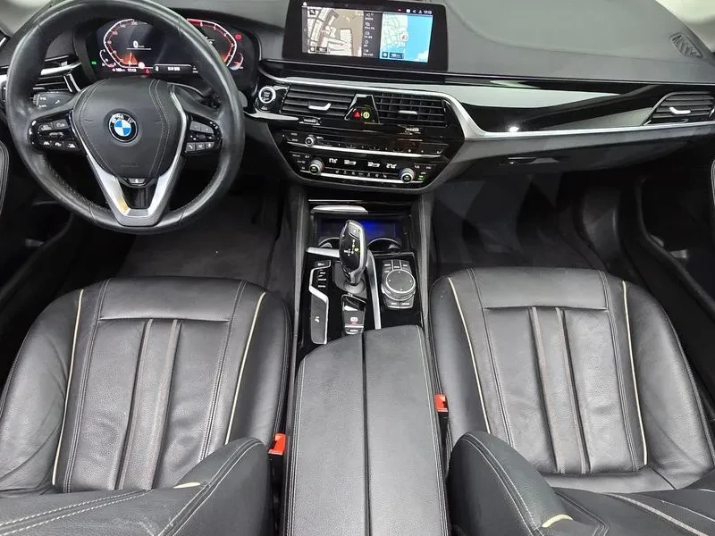 BMW 520 Luxury, снимка 7 - Автомобили и джипове - 56070807